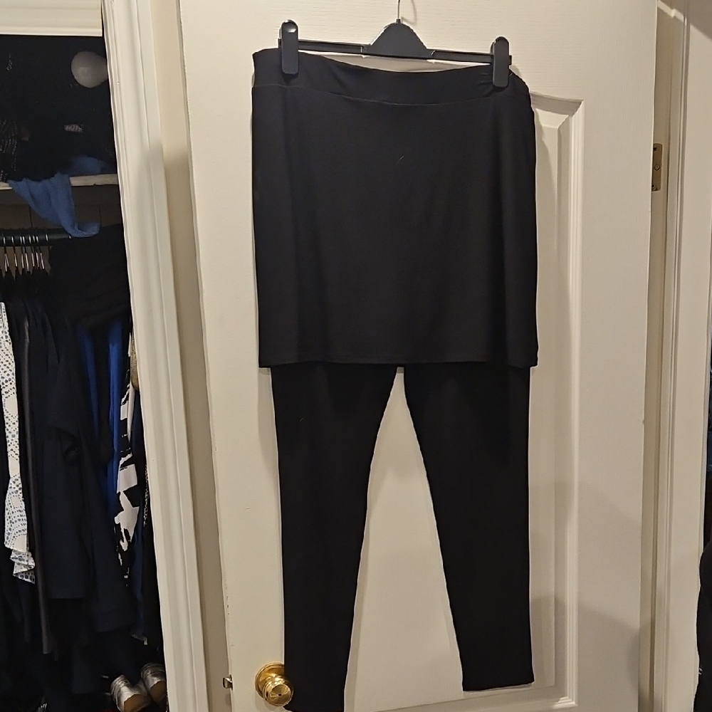 Frank Lyman Design Black Layered Leggings